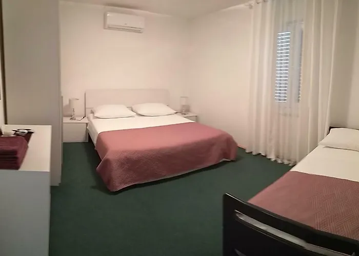 Ive Pensjonat Lozovac